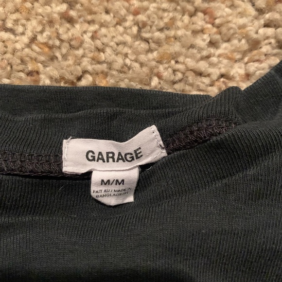 Garage crop top - Picture 2 of 2